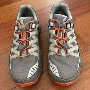 Women’s Keen Dry Waterproof Hiking Shoes Gray, Size 8M